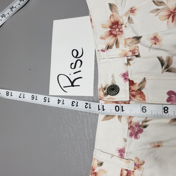 AEO denim white flower mid rise shorts women's size 0 - Picture 8 of 10
